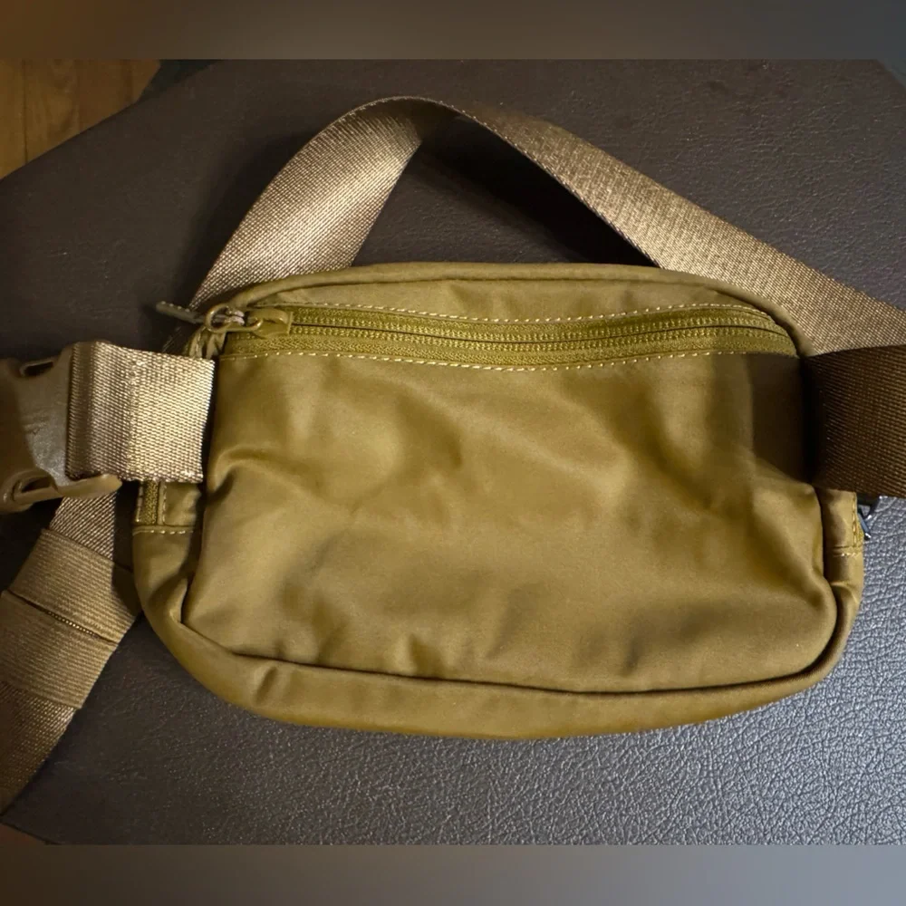 NWOT lululemon Everywhere Belt Bag Burnt Caramel - Unisex LU9AX2S - Picture 6 of 9